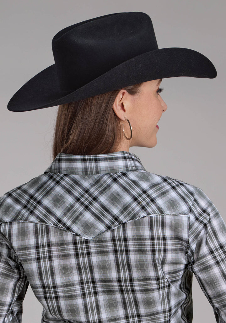 WOMENS GRAY BLACK AND WHITE PLAID LONG SLEEVE SNAP WESTERN SHIRT