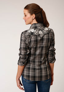 WOMENS LONG SLEEVE SNAP BLACK AND CREAM PLAID WESTERN SHIRT