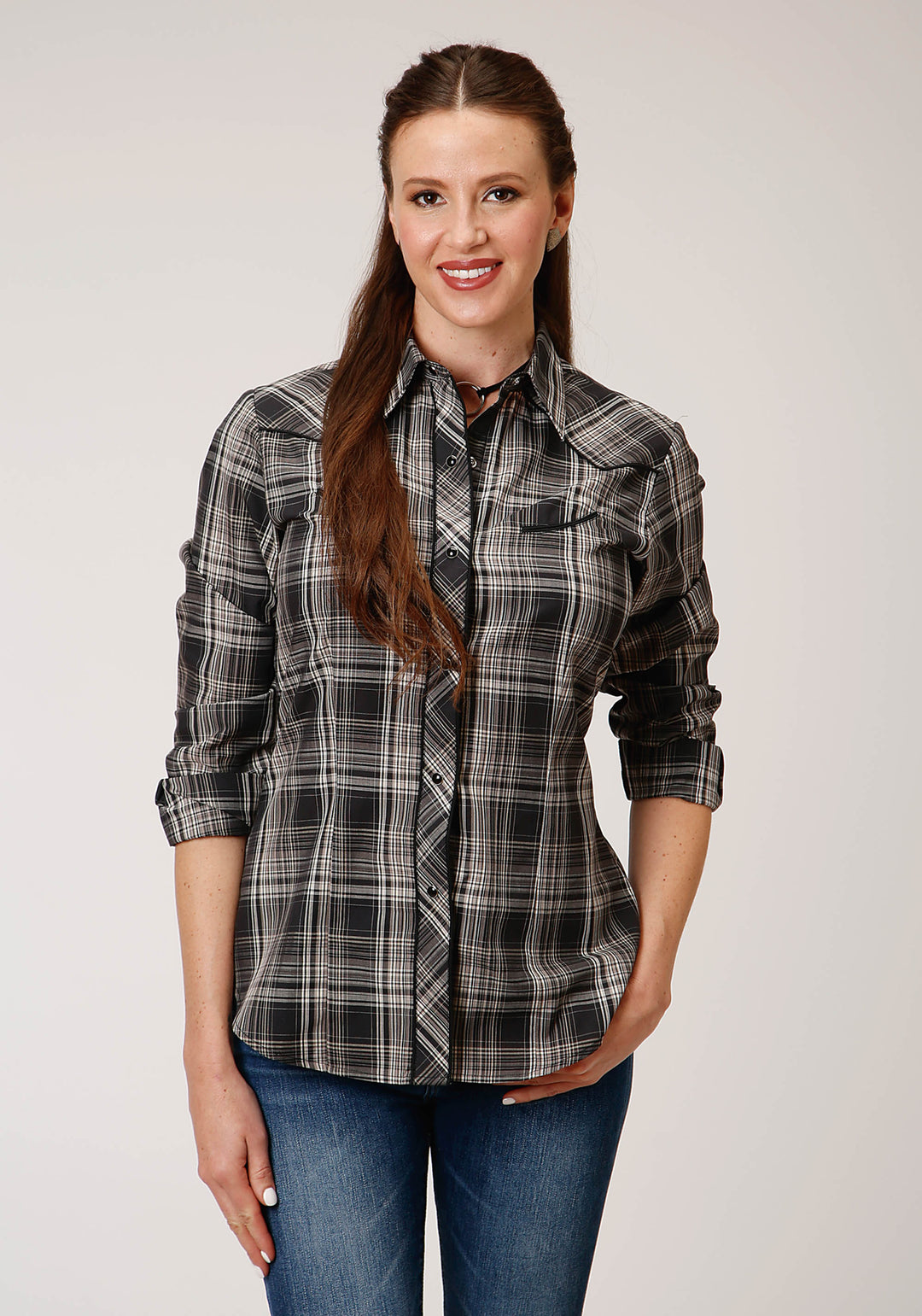 WOMENS LONG SLEEVE SNAP BLACK AND CREAM PLAID WESTERN SHIRT