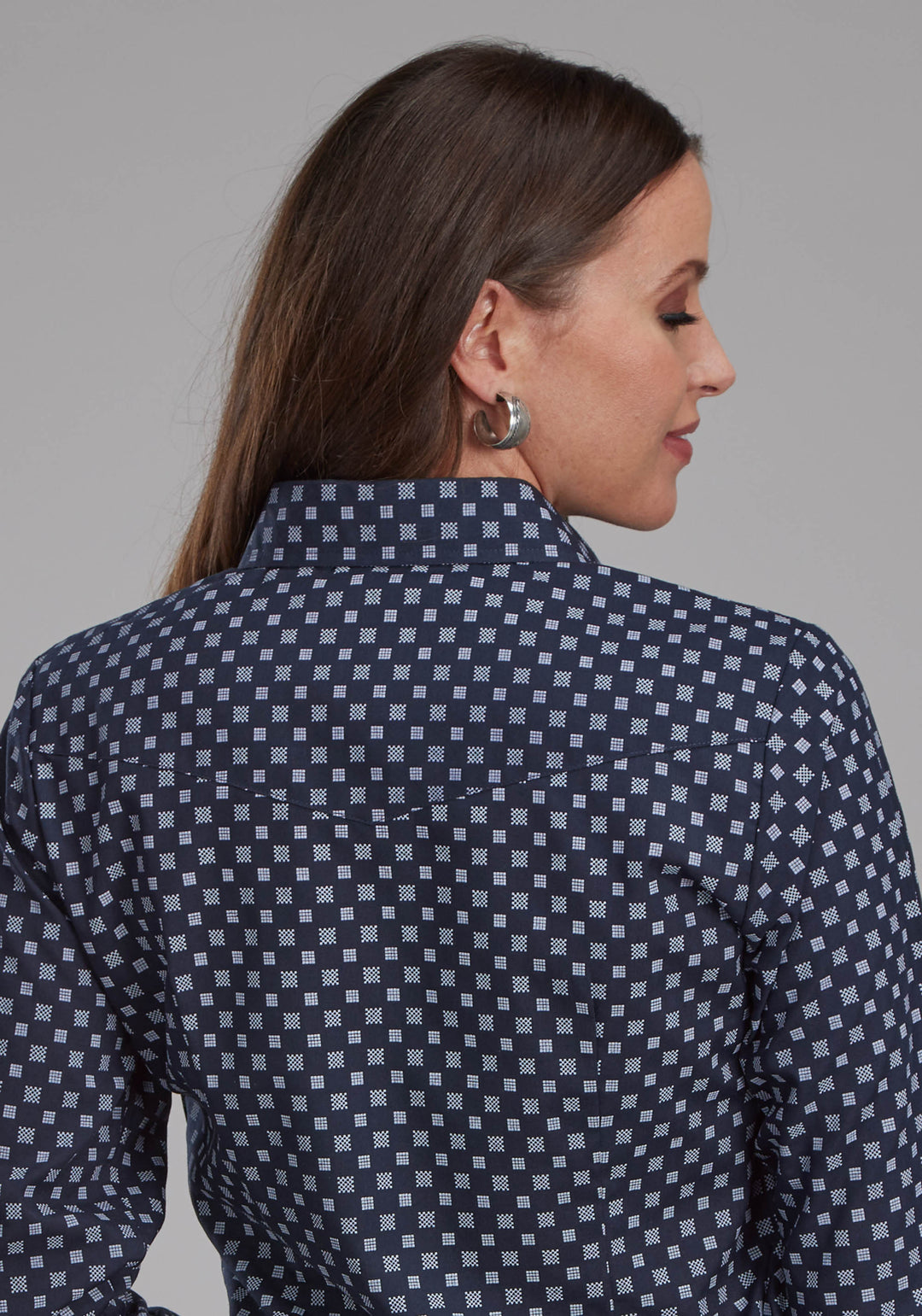 WOMENS NAVY AND WHITE SQUARES LONG SLEEVE SNAP WESTERN SHIRT