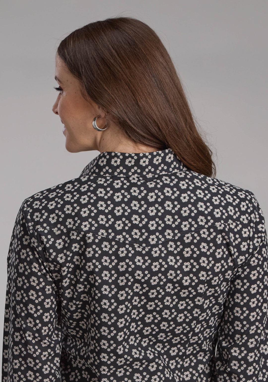 WOMENS BLACK AND CREAM FLORAL PRINT LONG SLEEVE SNAP WESTERN SHIRT