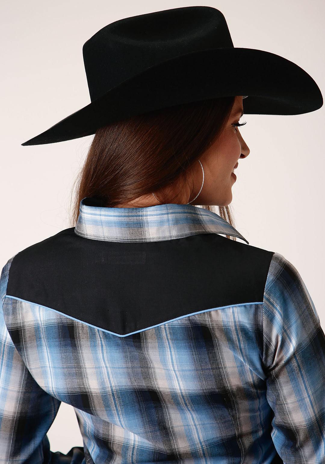WOMENS LONG SLEEVE SNAP LIGHT BLUE AND NAVY PLAID WESTERN SHIRT