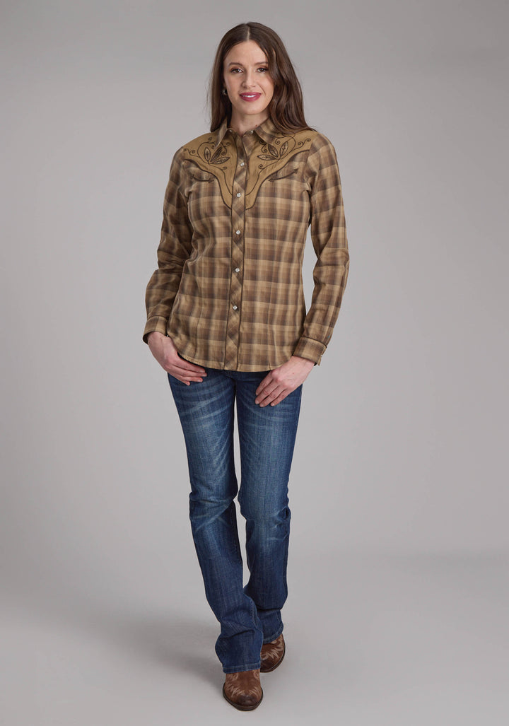 WOMENS BROWN AND TAN OMBRE PLAID LONG SLEEVE SNAP WESTERN SHIRT