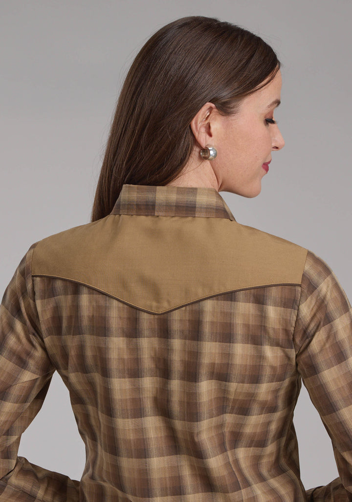 WOMENS BROWN AND TAN OMBRE PLAID LONG SLEEVE SNAP WESTERN SHIRT