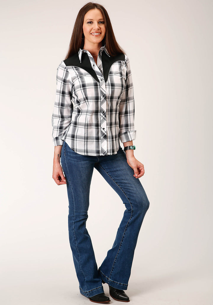 WOMENS LONG SLEEVE SNAP WHITE BLACK GREY PLAID WESTERN SHIRT WITH PIPING CONTRAST YOKES AND APPLIQUE