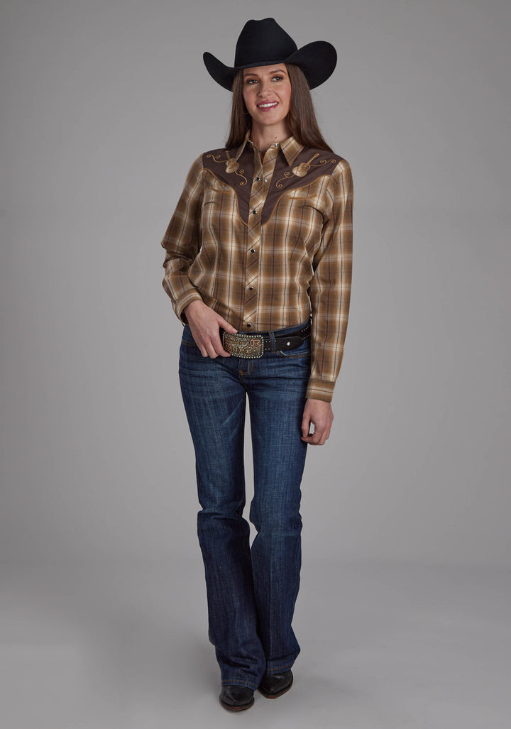 WOMENS TOBACCO, BLACK, AND RED PLAID LONG SLEEVE SNAP WESTERN SHIRT