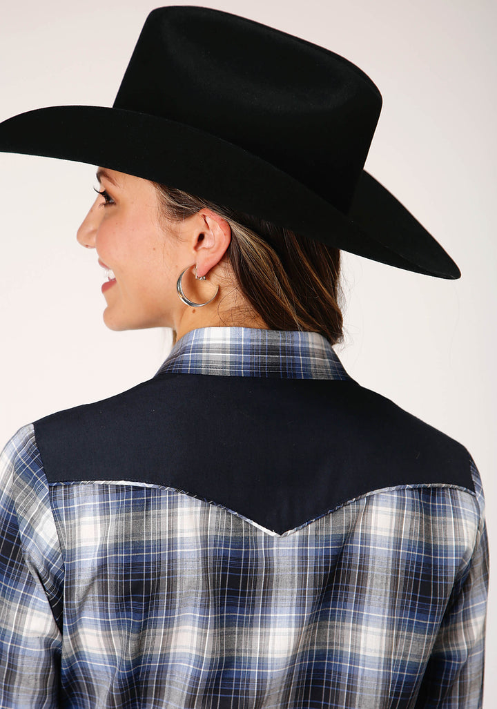WOMENS LONG SLEEVE SNAP NAVY ROYAL  AND WHITE PLAID WESTERN SHIRT