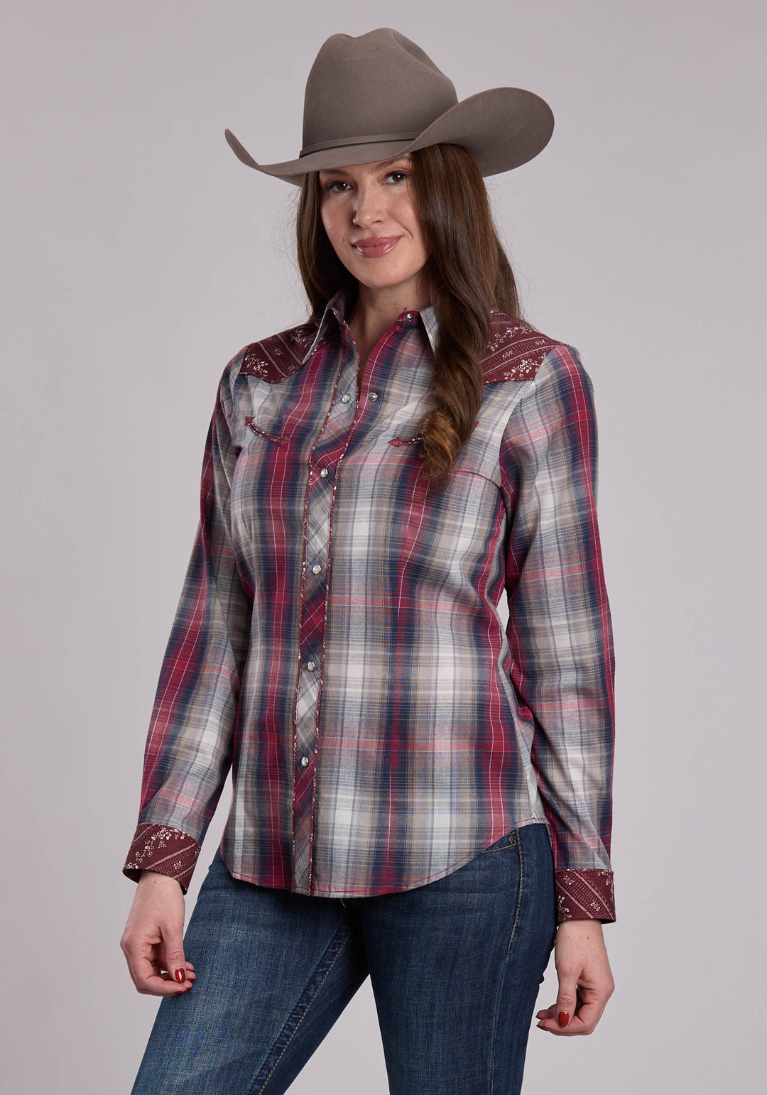 WOMENS ROPER GREY AND TAN AND RED PLAID WESTERN SNAP SHIRT