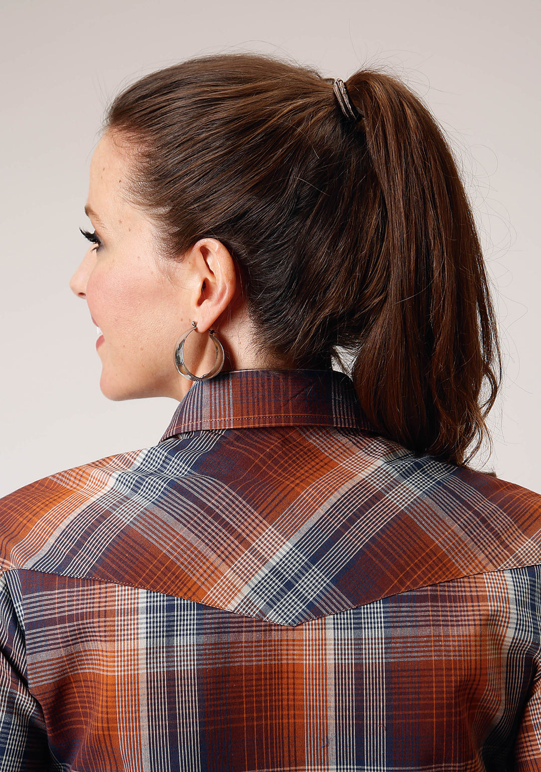 WOMENS LONG SLEEVE SNAP BROWN NAVY CREAM PLAID WESTERN SHIRT