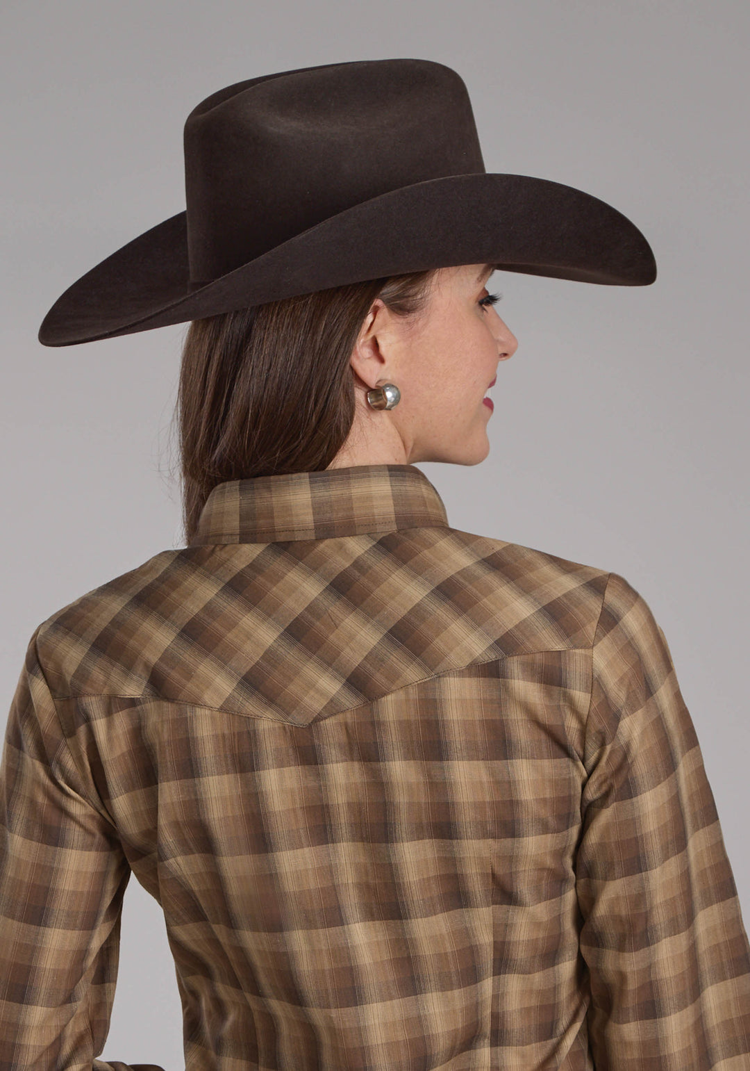 WOMENS BROWN AND TAN OMBRE PLAID LONG SLEEVE SNAP WESTERN SHIRT