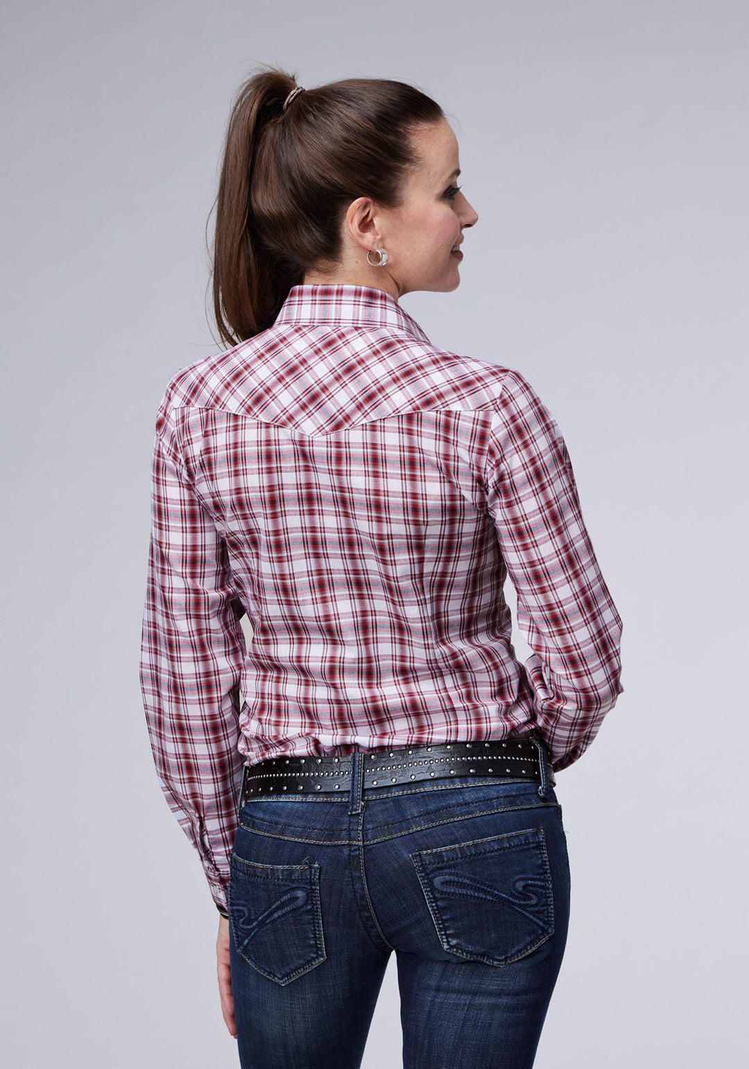 WOMENS RED WHITE AND GRAY PLAID LONG SLEEVE SNAP WESTERN SHIRT
