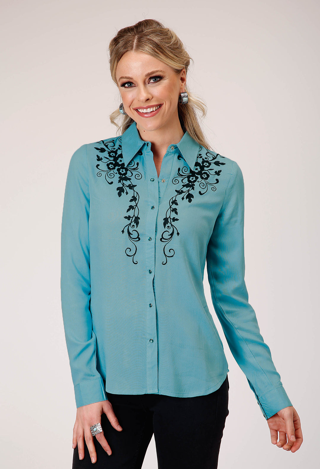 WOMENS LONG SLEEVE BUTTON RAYON CHALLIS BLOUSEN WESTERN SHIRT WITH EMBROIDERY ON FRONT AND SLEEVES