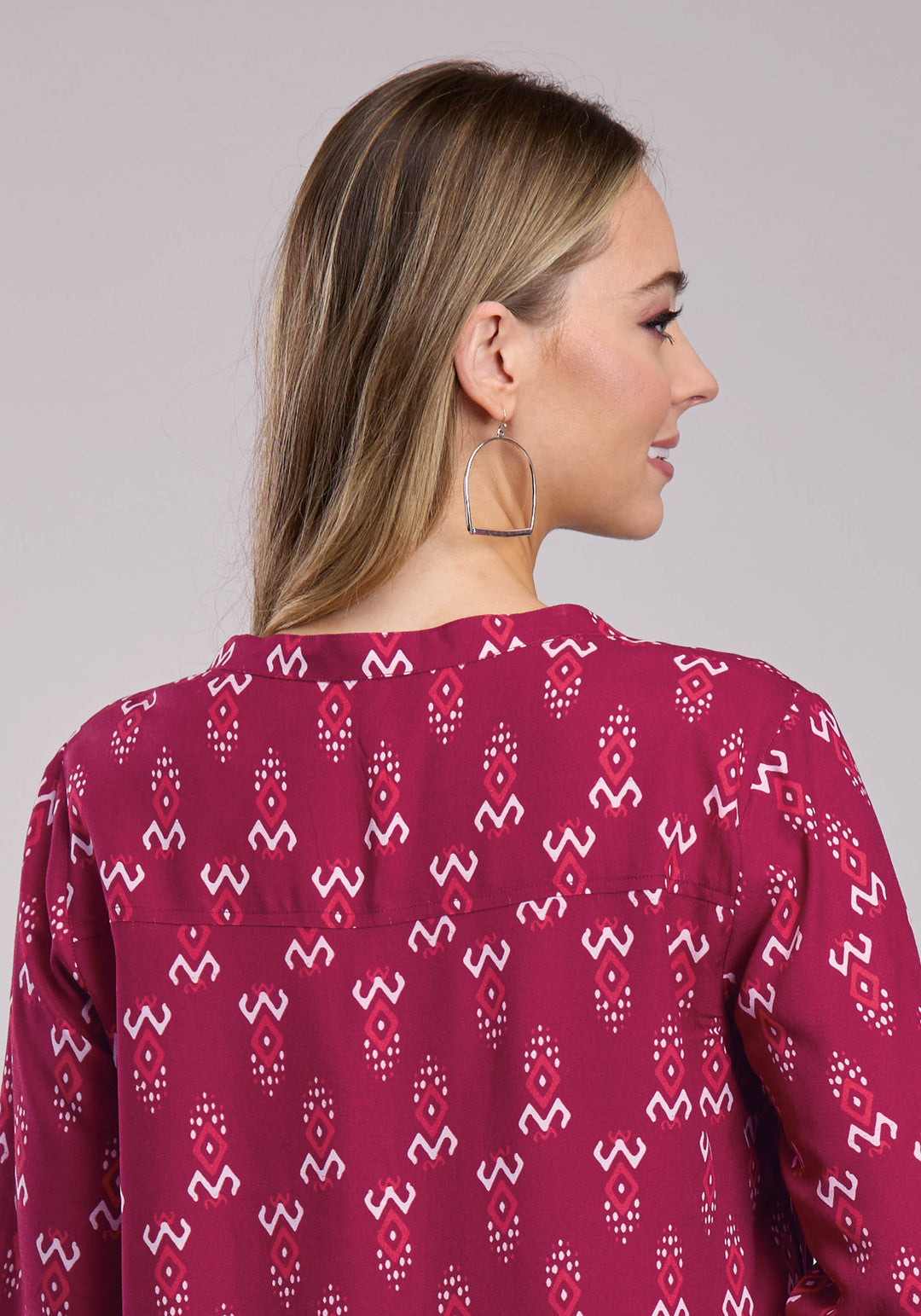 WOMENS ROPER RASPBERRY PRINTED RAYON LONG SLEEVE BUTTON SHIRT