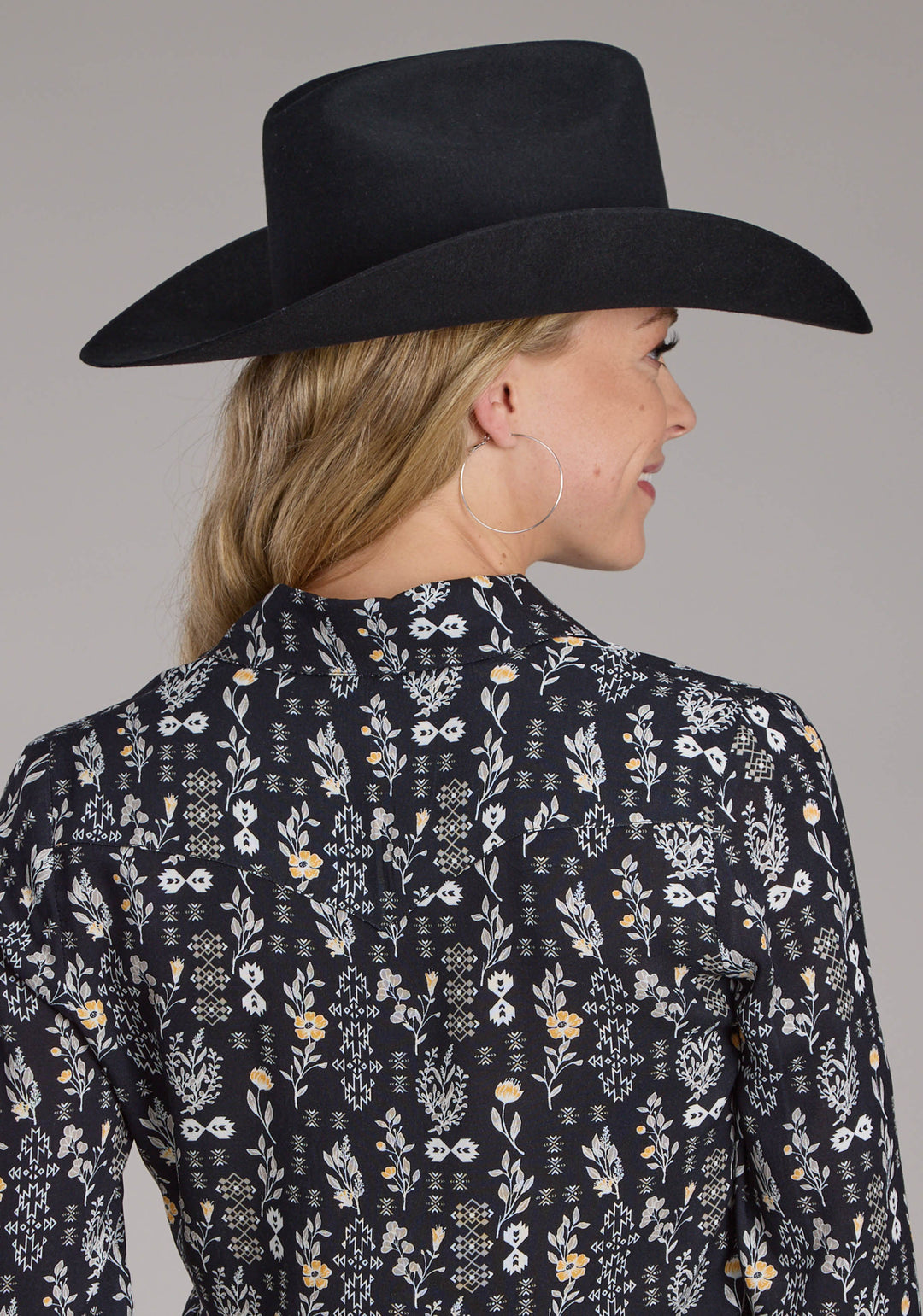 WOMENS BLACK VINTAGE FLORAL PRINT RAYON LONG SLEEVE SNAP WESTERN SHIRT