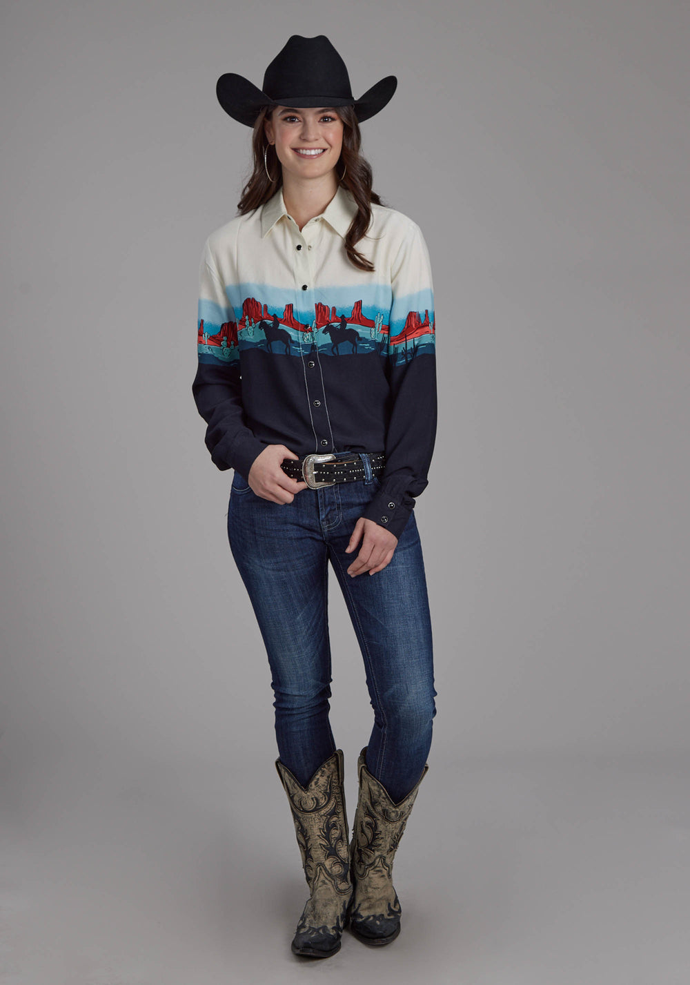 WOMENS WESTERN BORDER PRINTED RAYON LONG SLEEVE SNAP WESTERN SHIRT