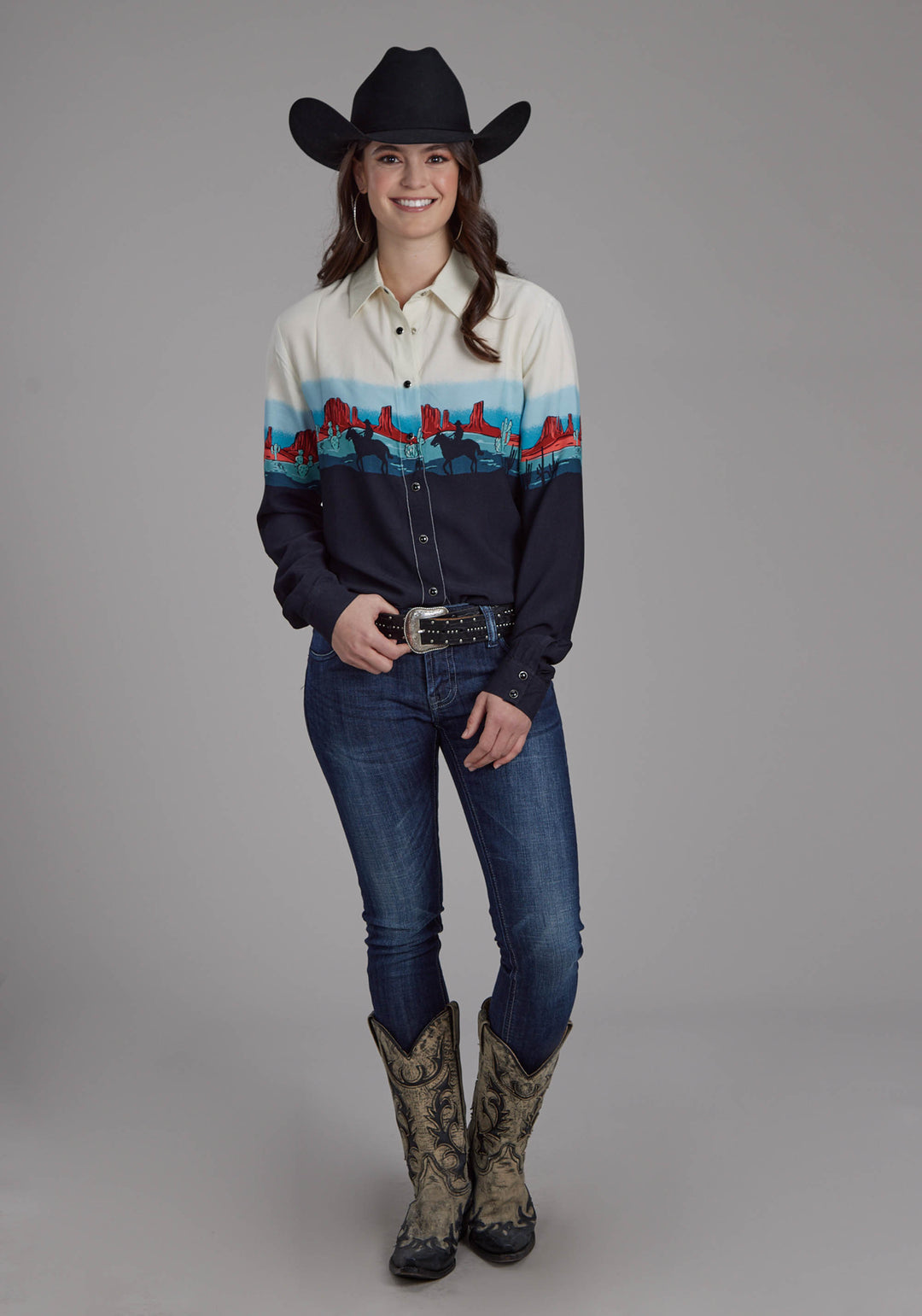 WOMENS WESTERN BORDER PRINTED RAYON LONG SLEEVE SNAP WESTERN SHIRT