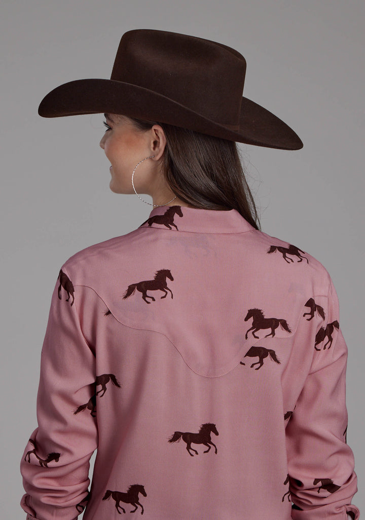 WOMENS WILD HORSES PRINTED RAYON LONG SLEEVE SNAP WESTERN SHIRT