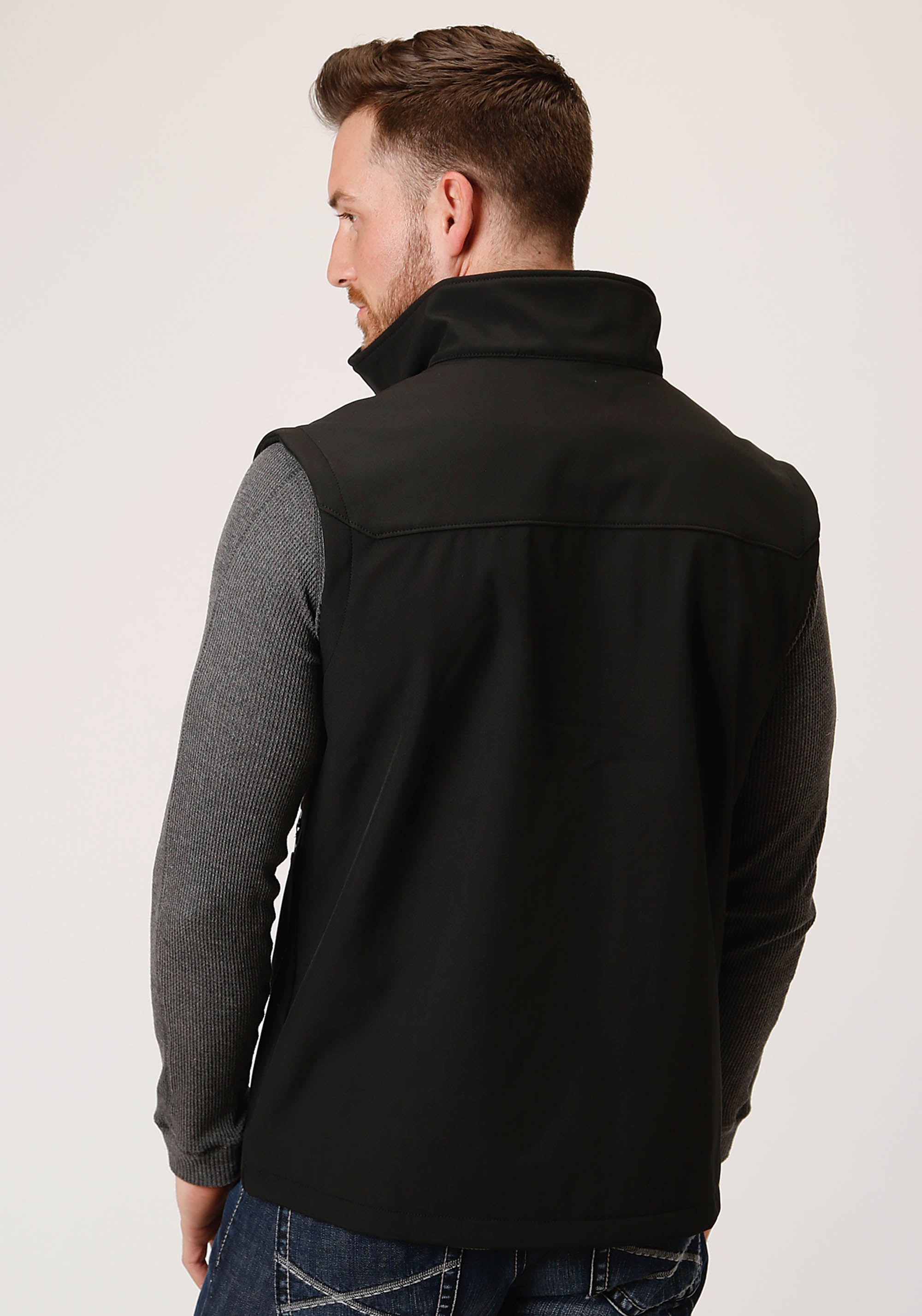 MENS BLACK SOFTSHELL WITH BLACK LINING ZIP FRONT VEST – Roper