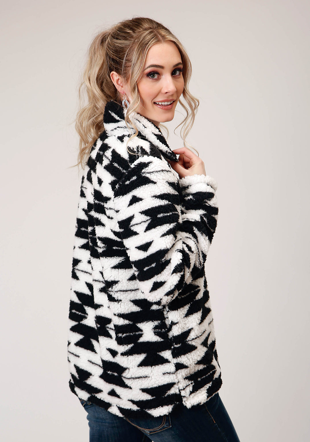WOMENS POLAR FLEECE  BLACK WHITE AZTEC PULLOVER