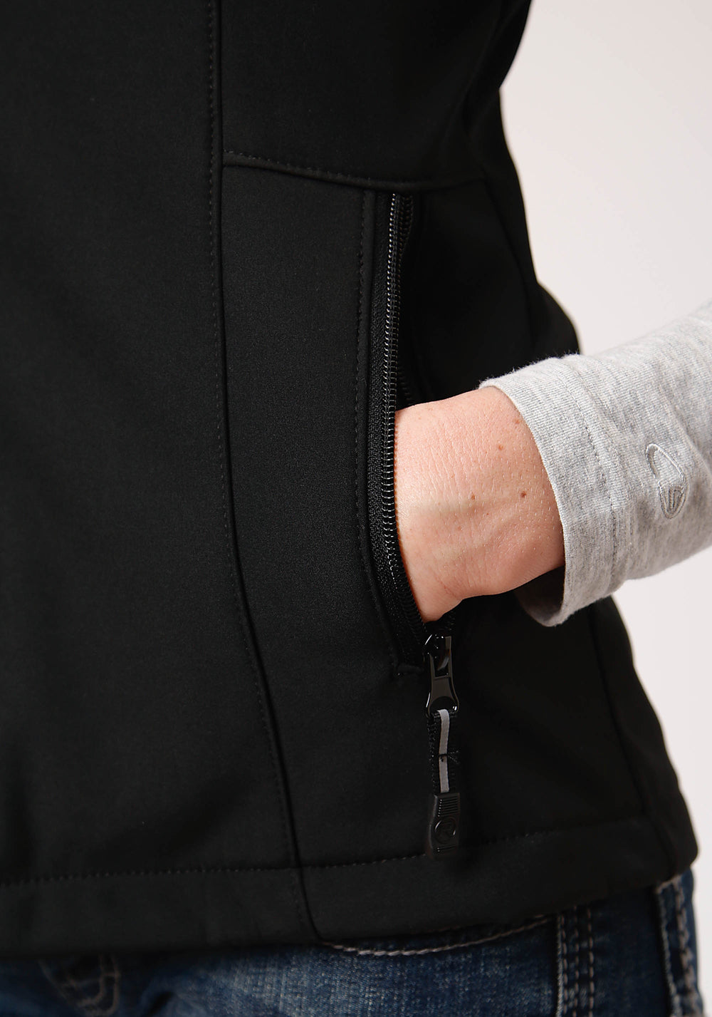 WOMENS BLACK SOFTSHELL WITH BLACK FLEECE LINING ZIP FRONT VEST