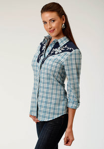 WOMENS TURQUOISE NAVY AND CREAM PLAID LONG SLEEVE SNAP WESTERN SHIRT