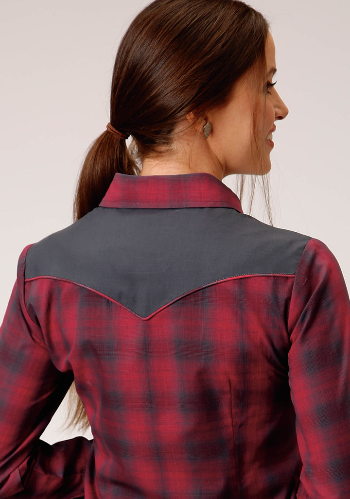 WOMENS RED AND NAVY PLAID LONG SLEEVE SNAP WESTERN SHIRT